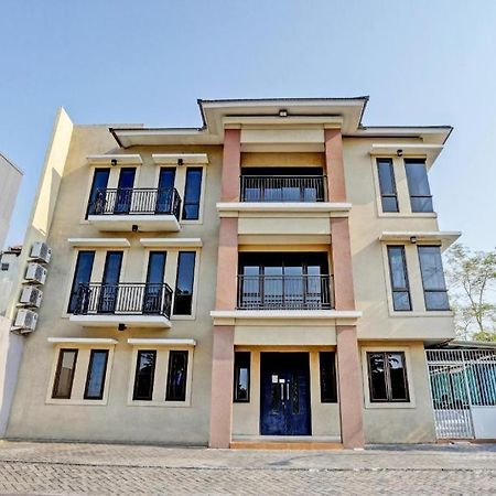 Oyo 93109 Garden Homestay 1 Tpr Surabaya Dış mekan fotoğraf