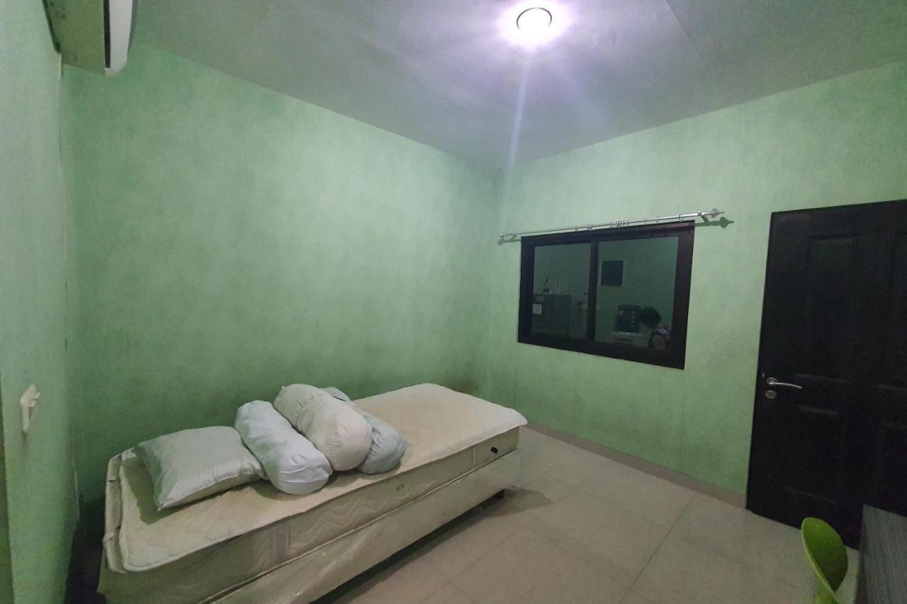 Oyo 93109 Garden Homestay 1 Tpr Surabaya Dış mekan fotoğraf