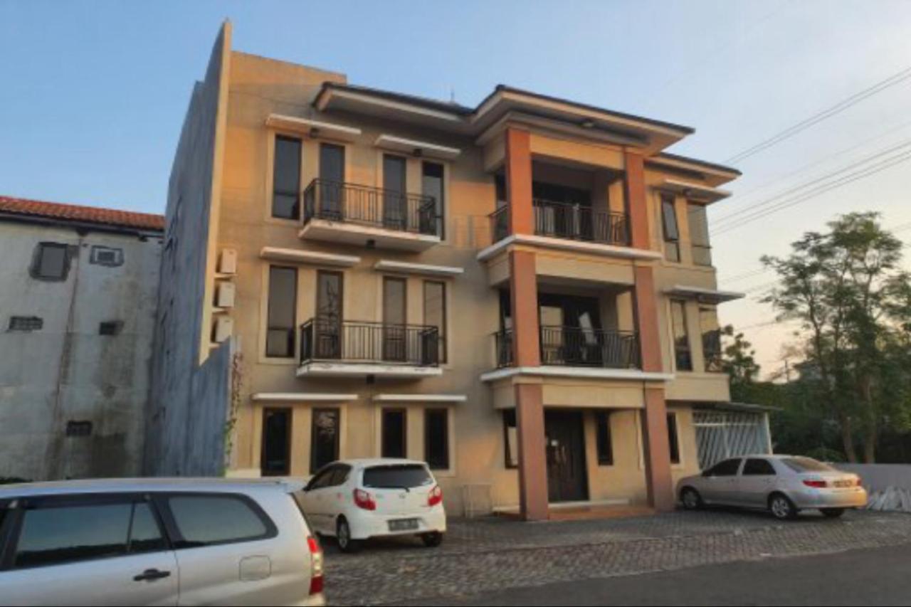 Oyo 93109 Garden Homestay 1 Tpr Surabaya Dış mekan fotoğraf